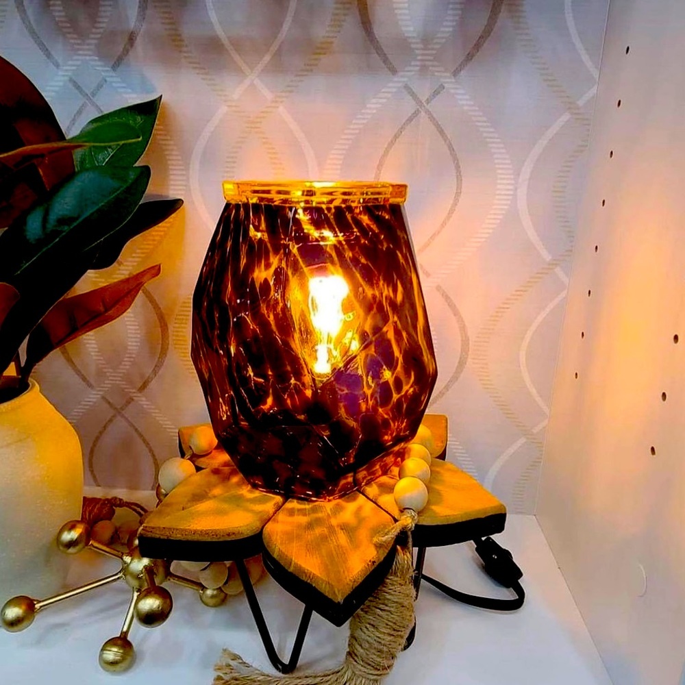 Es un calentador Tiger jasper sea verdaderamente único mide 7” de altura